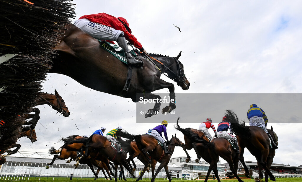 27 April 2021; Runners and riders clear the last during the Killashee Hotel Handicap Hurdle during day one of the Punchestown Festival at Punchestown Racecourse in Kildare. Photo by David Fitzgerald/Sportsfile