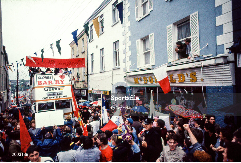 10 June 1985; World boxing featherweight champion Barry McGuigan is brought by open top bus into his home town of Clones in Monaghan on his return after beating Eusebio Pedroza at Loftus Road in London to win the world featherweight title. Photo by Ray McManus/Sportsfile