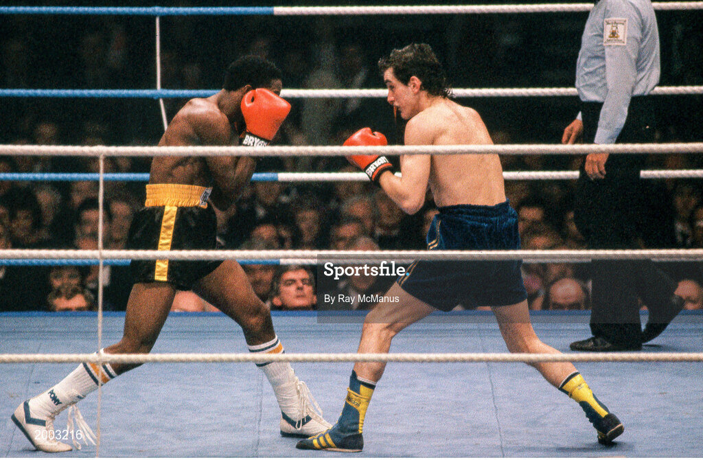 15 February 1986; Barry McGuigan, right, in action against Danilo Cabrera during their WBA World Featherweight Title Fight at the RDS in Dublin. Photo by Ray McManus/Sportsfile