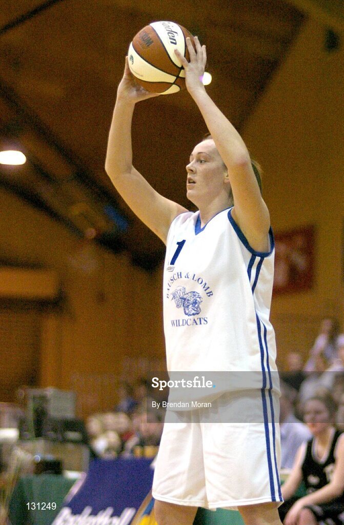 30 January 2004; Jennifer Maher, Bausch & Lomb Wildcats. ESB National Cup 2004, Senior Women's Semi-Final, Scruffy St. Paul's v Bausch & Lomb Wildcats, The ESB Arena, Tallaght, Dublin. Picture credit; Brendan Moran / SPORTSFILE *EDI*