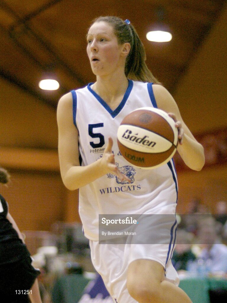 30 January 2004; Lisa Palmer, Bausch & Lomb Wildcats. ESB National Cup 2004, Senior Women's Semi-Final, Scruffy St. Paul's v Bausch & Lomb Wildcats, The ESB Arena, Tallaght, Dublin. Picture credit; Brendan Moran / SPORTSFILE *EDI*