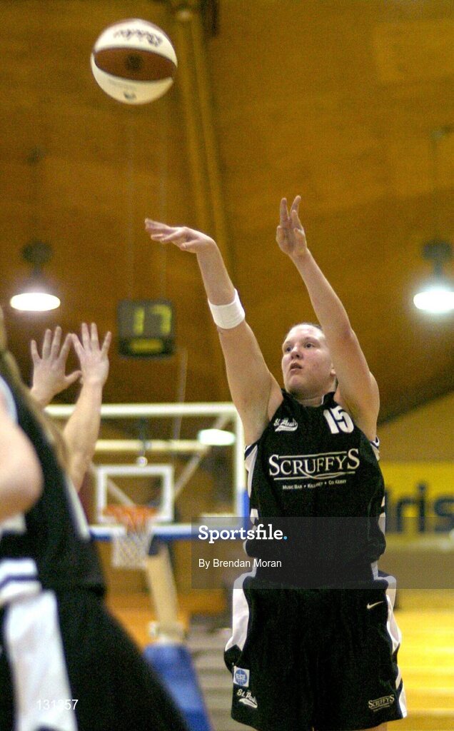 30 January 2004; Sara Cartmill, Scruffy St. Paul's. ESB National Cup 2004, Senior Women's Semi-Final, Scruffy St. Paul's v Bausch & Lomb Wildcats, The ESB Arena, Tallaght, Dublin. Picture credit; Brendan Moran / SPORTSFILE *EDI*