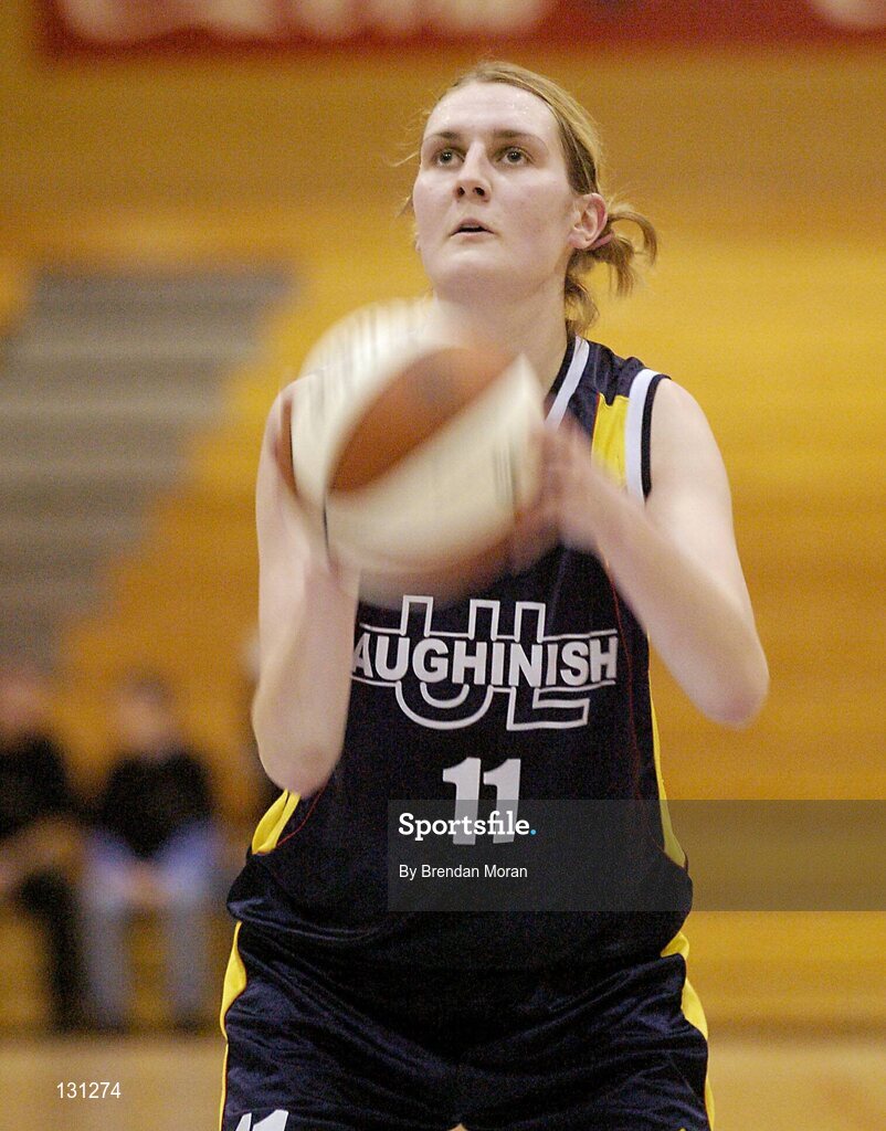 30 January 2004; Dearbhla Breen, University of Limerick. ESB National Cup 2004, Senior Women's Semi-Final, University of Limerick v Dart Killester, The ESB Arena, Tallaght, Dublin. Picture credit; Brendan Moran / SPORTSFILE *EDI*