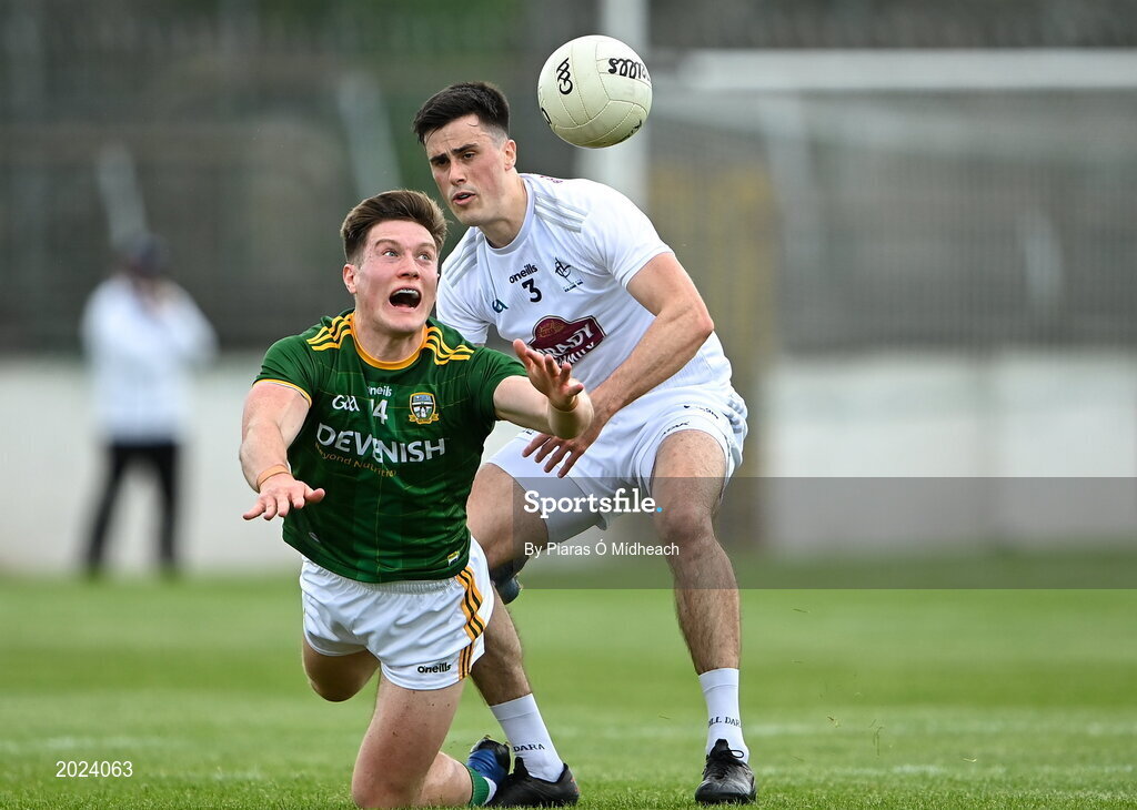 13 June 2021; Thomas O'Reilly of Meath in action against Mick O'Grady of Kildare during the Allianz Football League Division 2 semi-final match between Kildare and Meath at St Conleth's Park in Newbridge, Kildare. Photo by Piaras Ó Mídheach/Sportsfile