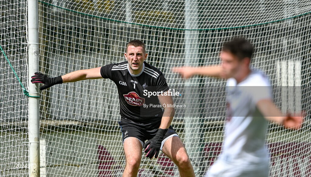 13 June 2021; Kildare goalkeeper Mark Donnellan takes a kick-out during the Allianz Football League Division 2 semi-final match between Kildare and Meath at St Conleth's Park in Newbridge, Kildare. Photo by Piaras Ó Mídheach/Sportsfile