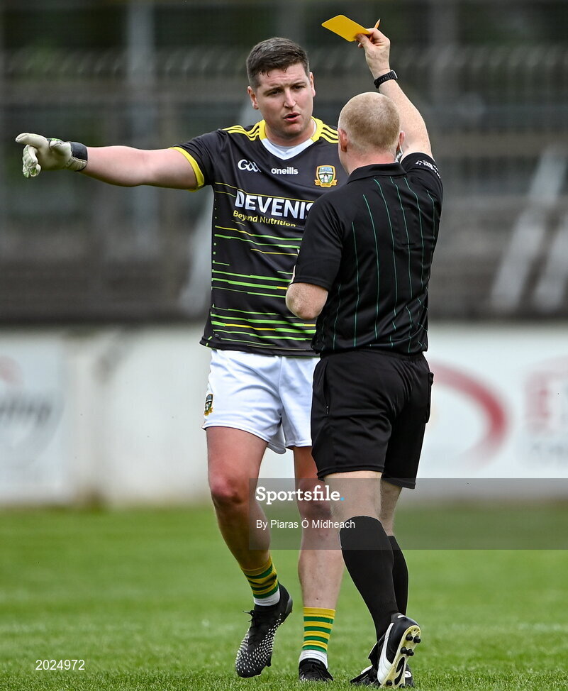 13 June 2021; Meath goalkeeper Andrew Colgan is shown the yellow card by referee Barry Cassidy during the Allianz Football League Division 2 semi-final match between Kildare and Meath at St Conleth's Park in Newbridge, Kildare. Photo by Piaras Ó Mídheach/Sportsfile