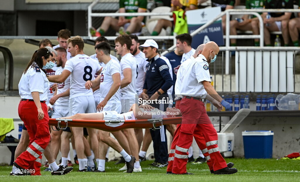 13 June 2021; Paul Cribbin of Kildare is helped off the pitch on a stretcher during the Allianz Football League Division 2 semi-final match between Kildare and Meath at St Conleth's Park in Newbridge, Kildare. Photo by Piaras Ó Mídheach/Sportsfile