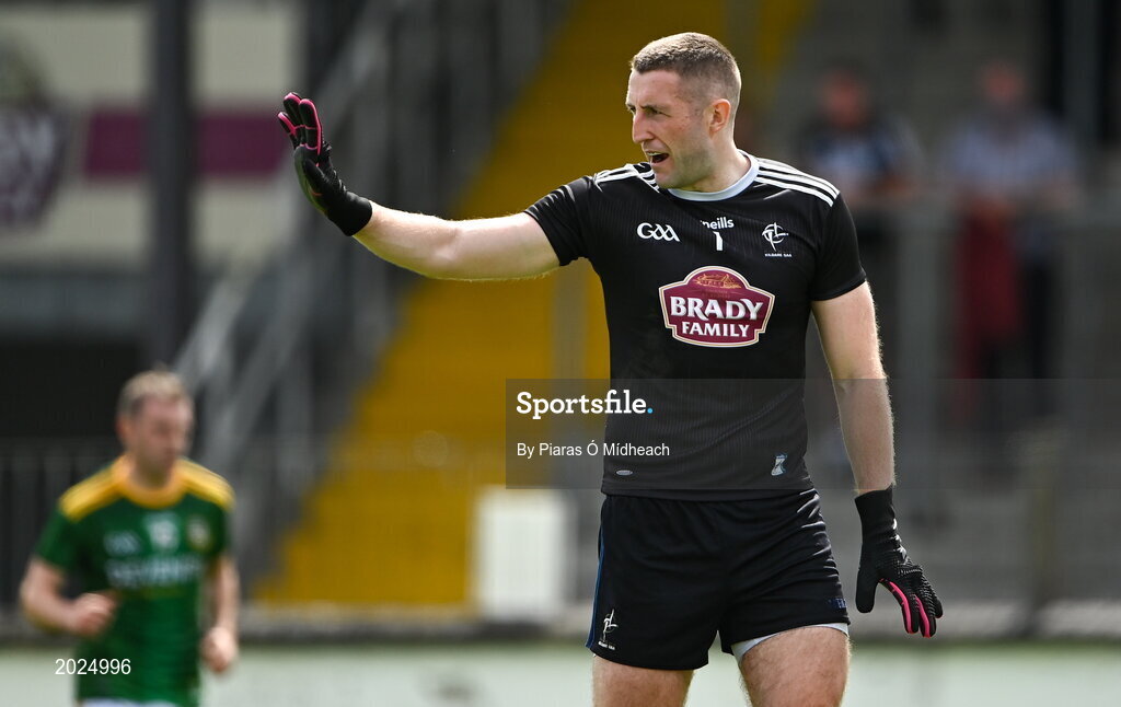 13 June 2021; Kildare goalkeeper Mark Donnellan during the Allianz Football League Division 2 semi-final match between Kildare and Meath at St Conleth's Park in Newbridge, Kildare. Photo by Piaras Ó Mídheach/Sportsfile