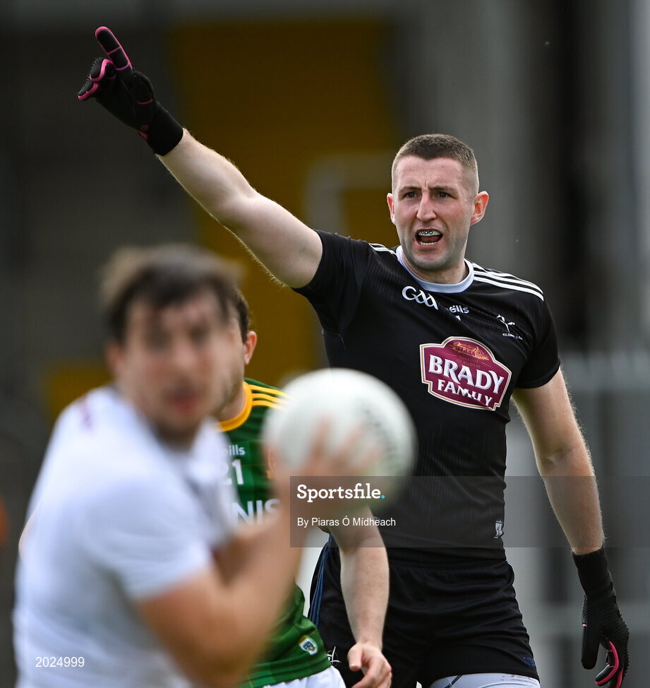 13 June 2021; Kildare goalkeeper Mark Donnellan during the Allianz Football League Division 2 semi-final match between Kildare and Meath at St Conleth's Park in Newbridge, Kildare. Photo by Piaras Ó Mídheach/Sportsfile