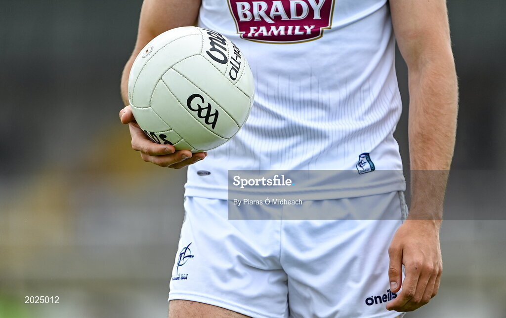 13 June 2021; A gaelic football in the hand of a Kildare footballer during the Allianz Football League Division 2 semi-final match between Kildare and Meath at St Conleth's Park in Newbridge, Kildare. Photo by Piaras Ó Mídheach/Sportsfile