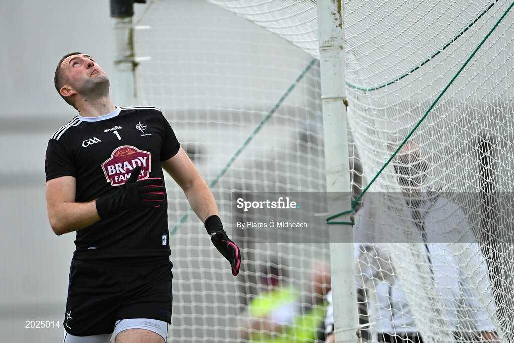 13 June 2021; Kildare goalkeeper Mark Donnellan during the Allianz Football League Division 2 semi-final match between Kildare and Meath at St Conleth's Park in Newbridge, Kildare. Photo by Piaras Ó Mídheach/Sportsfile