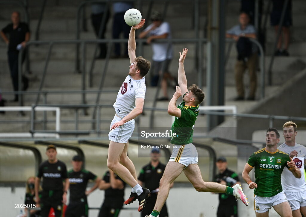 13 June 2021; Aaron Masterson of Kildare in action against Cathal Hickey of Meath during the Allianz Football League Division 2 semi-final match between Kildare and Meath at St Conleth's Park in Newbridge, Kildare. Photo by Piaras Ó Mídheach/Sportsfile