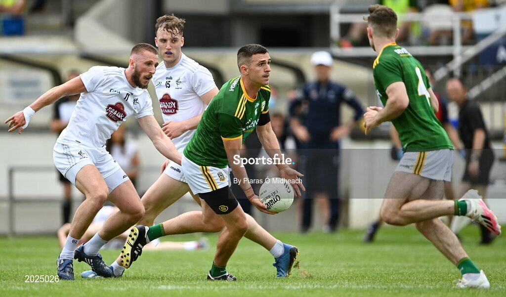13 June 2021; Shane McEntee of Meath in action against Neil Flynn of Kildare during the Allianz Football League Division 2 semi-final match between Kildare and Meath at St Conleth's Park in Newbridge, Kildare. Photo by Piaras Ó Mídheach/Sportsfile