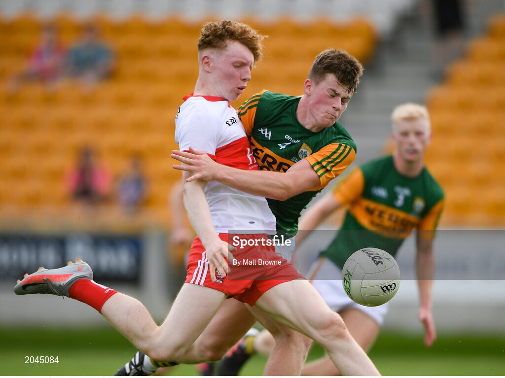 18 July 2021; Niall O'Donnell of Derry in action against Dara O'Callaghan of Kerry during the 2020 Electric Ireland GAA Football All-Ireland Minor Championship Final match between Derry and Kerry at Bord Na Mona O’Connor Park in Tullamore. Photo by Matt Browne/Sportsfile