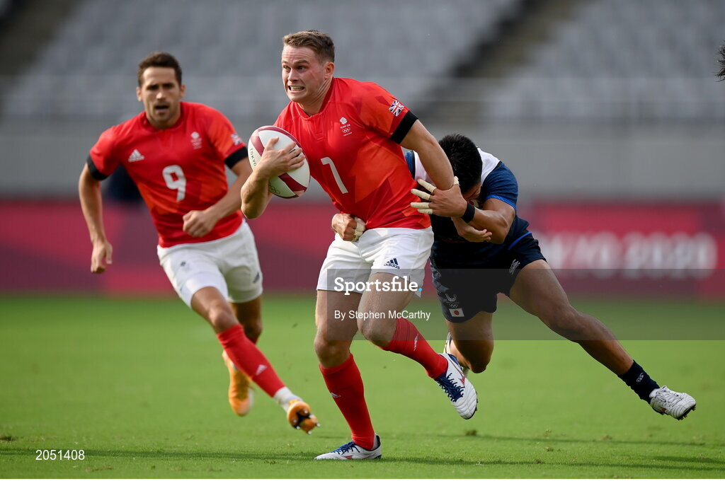 26 July 2021; Dan Bibby of Great Britain is tackled by Kazushi Hano of Japan during the rugby sevens men's pool B match between Great Britain and Japan at the Tokyo Stadium during the 2020 Tokyo Summer Olympic Games in Tokyo, Japan. Photo by Stephen McCarthy/Sportsfile