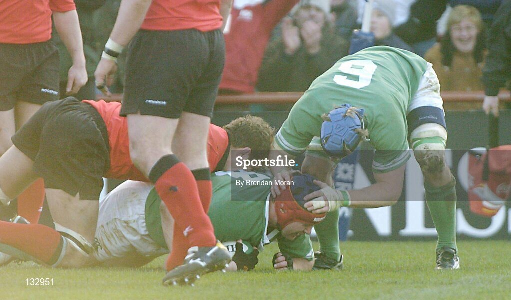 22 February 2004; Anthony Foley, Ireland, is congratulated by team-mate Simon Easterby (6) on scoring his sides fifth try against Wales. RBS 6 Nations Championship 2003-2004, Ireland v Wales, Lansdowne Road, Dublin. Picture credit; Brendan Moran / SPORTSFILE *EDI*