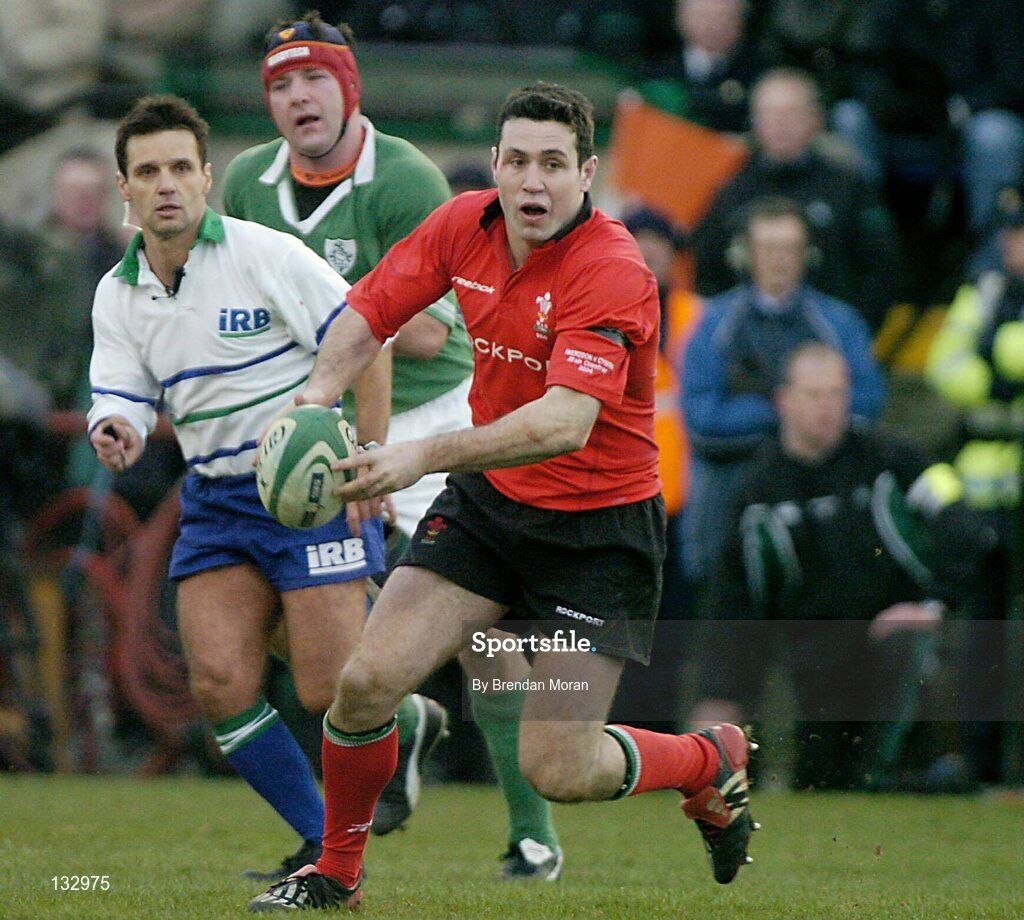 22 February 2004; Stephen Jones, Wales. RBS 6 Nations Championship 2003-2004, Ireland v Wales, Lansdowne Road, Dublin. Picture credit; Brendan Moran / SPORTSFILE *EDI*