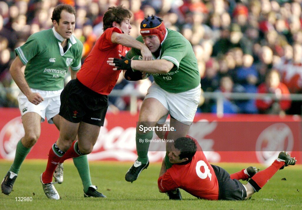 22 February 2004; Anthony Foley, Ireland, in action against Shane Williams, left, and Gareth Thomas, Wales. RBS 6 Nations Championship 2003-2004, Ireland v Wales, Lansdowne Road, Dublin. Picture credit; Brendan Moran / SPORTSFILE *EDI*