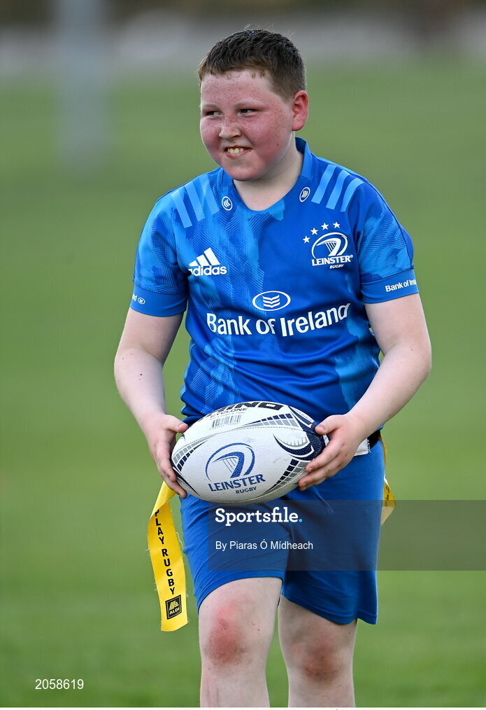 4 August 2021; Oisín Whelan, age 11, during the Bank of Ireland Leinster Rugby Summer Camp Tullamore RFC in Tullamore, Offaly. Photo by Piaras Ó Mídheach/Sportsfile