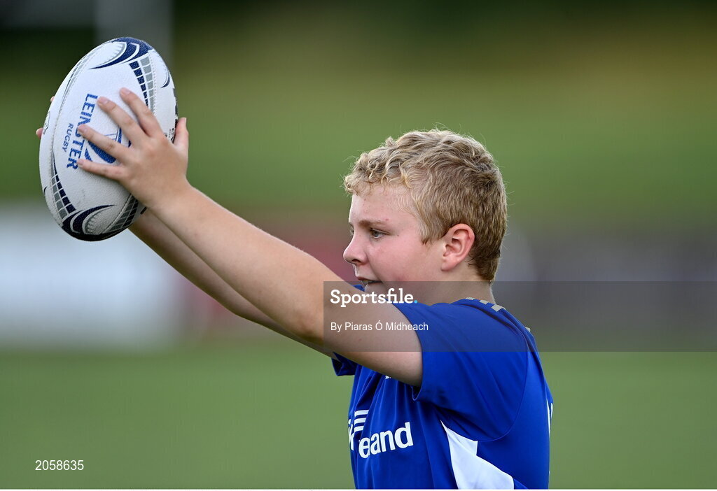 4 August 2021; James Keegan, age 12, during the Bank of Ireland Leinster Rugby Summer Camp Tullamore RFC in Tullamore, Offaly. Photo by Piaras Ó Mídheach/Sportsfile