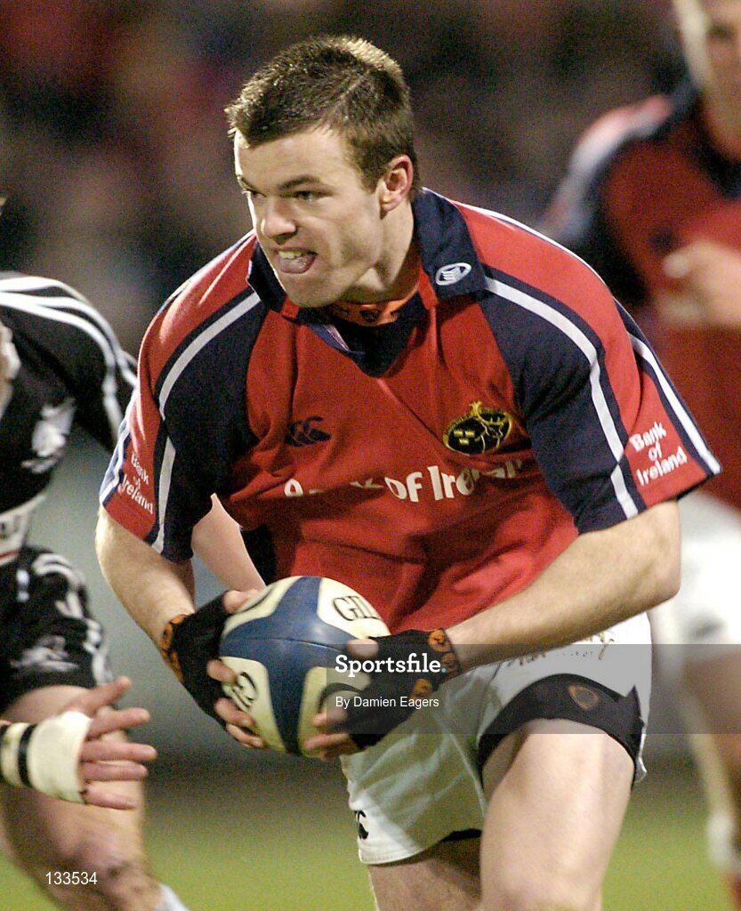 27 February 2004; Mossie Lawlor, Munster. Celtic League 2003-2004, Division 1, Munster v Neath Swansea, Musgrave Park, Cork. Picture credit; Damien Eagers / SPORTSFILE *EDI*