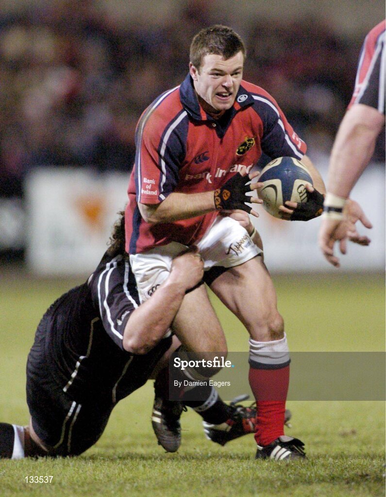 27 February 2004; Mossie Lawlor, Munster, in action against Neath Swansea. Celtic League 2003-2004, Division 1, Munster v Neath Swansea, Musgrave Park, Cork. Picture credit; Damien Eagers / SPORTSFILE *EDI*