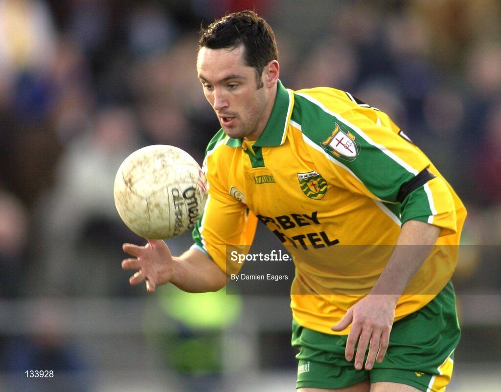 7 March 2004; Brendan Devenney, Donegal. Allianz Football League 2004, Division 2A, Round 4, Roscommon v Donegal, Dr. Hyde Park, Co. Roscommon. Picture credit; Damien Eagers / SPORTSFILE *EDI*