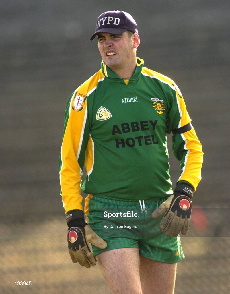 7 March 2004; Paul Durcan, Donegal goalkeeper. Allianz Football League 2004, Division 2A, Round 4, Roscommon v Donegal, Dr. Hyde Park, Co. Roscommon. Picture credit; Damien Eagers / SPORTSFILE *EDI*