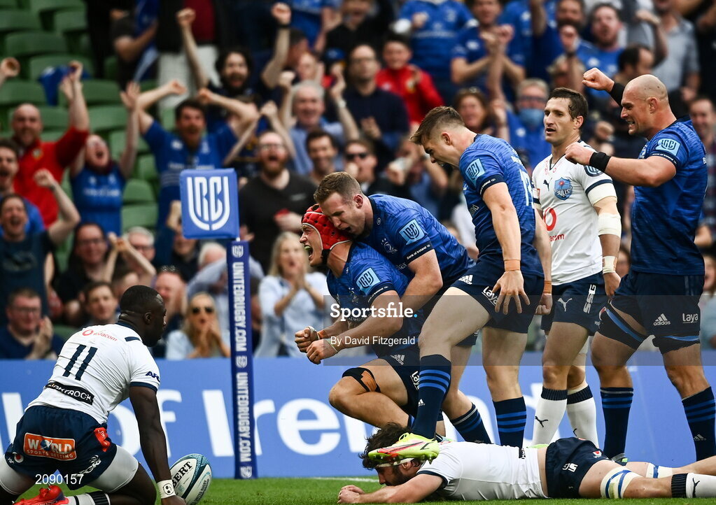 25 September 2021; Josh van der Flier of Leinster celebrates after scoring his side's first try during the United Rugby Championship match between Leinster and Vodacom Bulls at Aviva Stadium in Dublin. Photo by David Fitzgerald/Sportsfile
