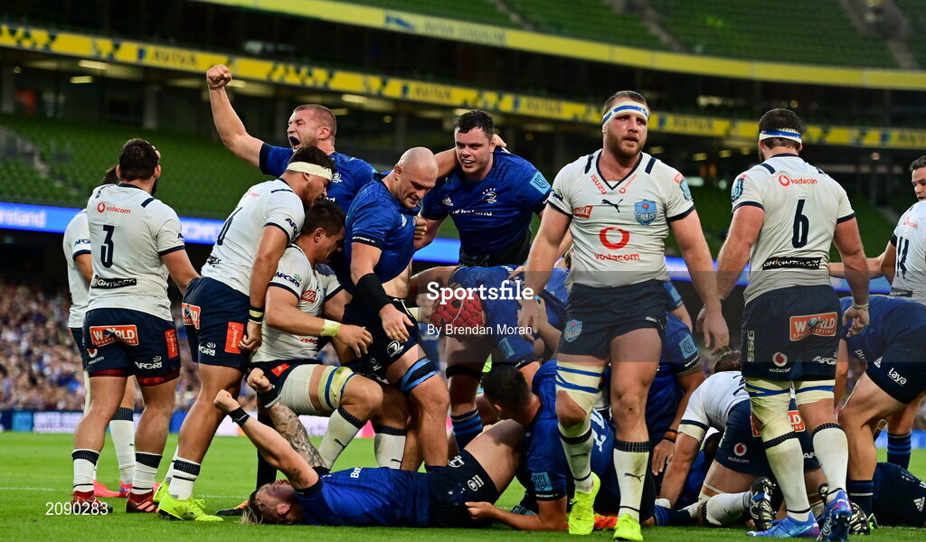 25 September 2021; Leinster players, from left, Ross Molony and Andrew Porter of Leinster celebrate after team-mate James Tracy scored their side's third try during the United Rugby Championship match between Leinster and Vodacom Bulls at Aviva Stadium in Dublin. Photo by Brendan Moran/Sportsfile