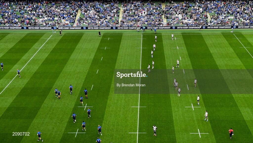 25 September 2021; The Leinster team run out before the United Rugby Championship match between Leinster and Vodacom Bulls at Aviva Stadium in Dublin. Photo by Brendan Moran/Sportsfile
