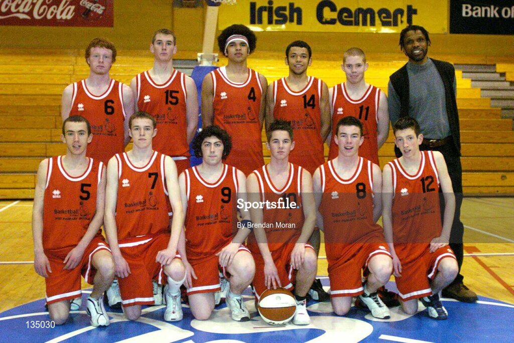 24 March 2004; The team from St Fintan's, Sutton. All-Ireland Schoolboys Basketball League, U19 'A'  Final, St FIntan's, Sutton, Dublin v North Monastery, Cork, ESB Arena, Tallaght, Dublin. Picture credit; Brendan Moran / SPORTSFILE *EDI*