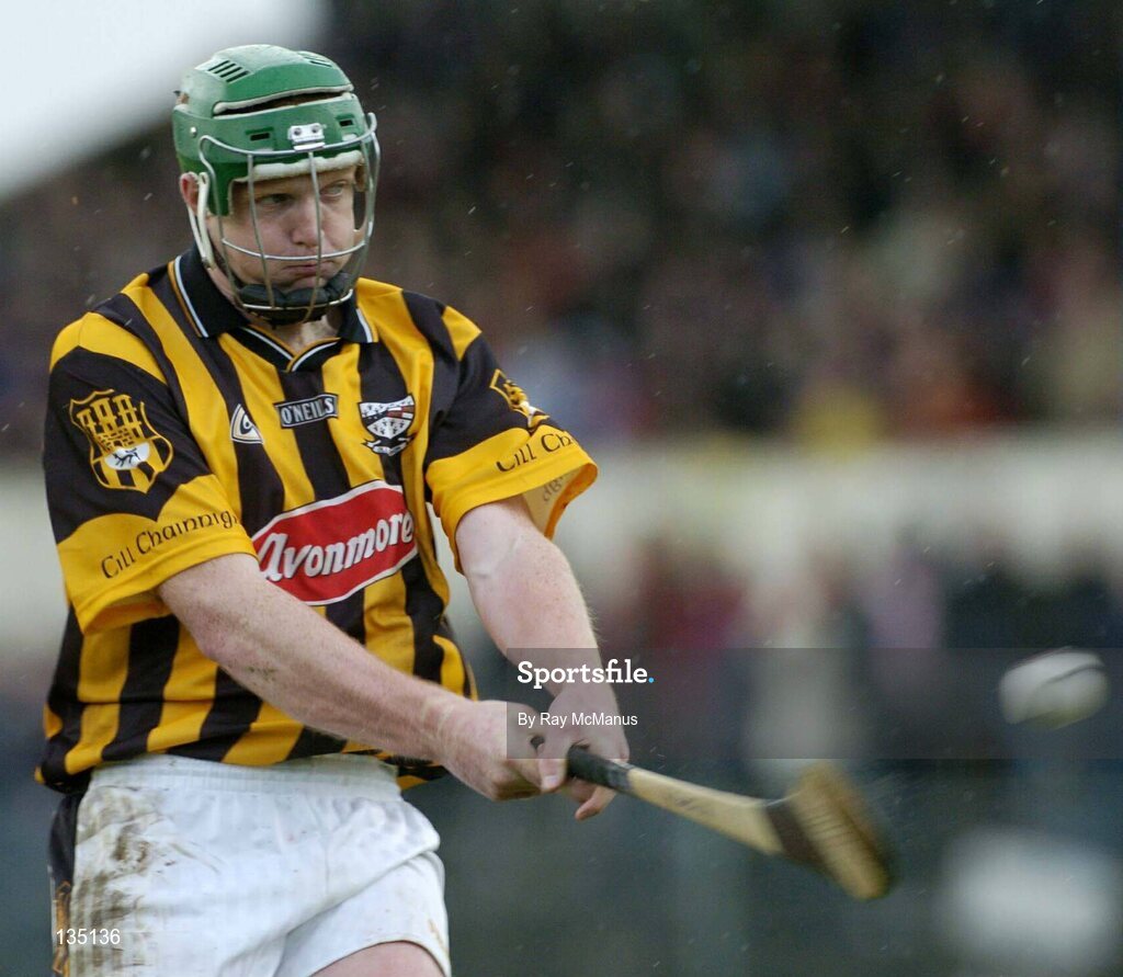 21 March 2004; Henry Shefflin, Kilkenny. Allianz Hurling League 2004, Division 1A, Round 4, Clare v Kilkenny, Cusack Park, Ennis, Co. Clare. Picture credit; Ray McManus / SPORTSFILE *EDI*