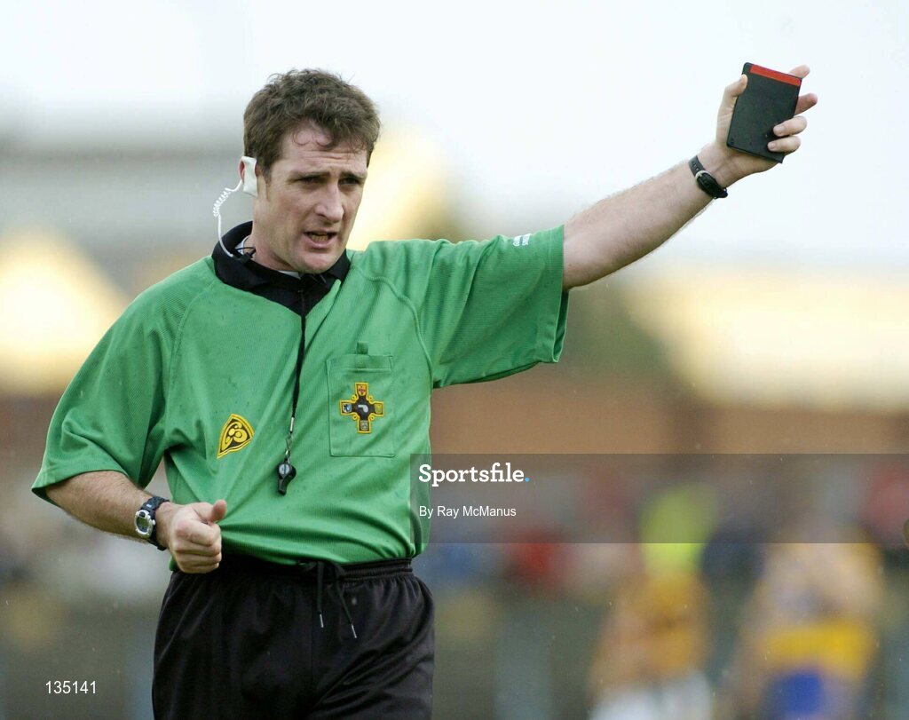 21 March 2004; Declan Roche, referee, Tipperary. Allianz Hurling League 2004, Division 1A, Round 4, Clare v Kilkenny, Cusack Park, Ennis, Co. Clare. Picture credit; Ray McManus / SPORTSFILE *EDI*