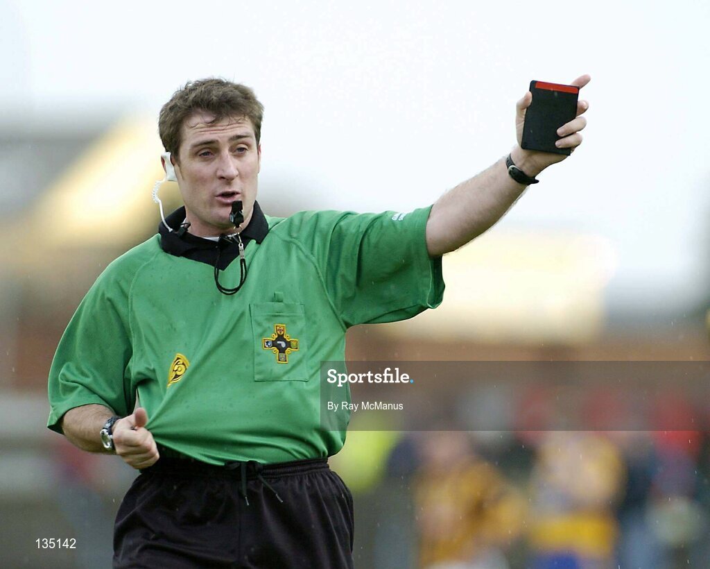 21 March 2004; Declan Roche, referee, Tipperary. Allianz Hurling League 2004, Division 1A, Round 4, Clare v Kilkenny, Cusack Park, Ennis, Co. Clare. Picture credit; Ray McManus / SPORTSFILE *EDI*