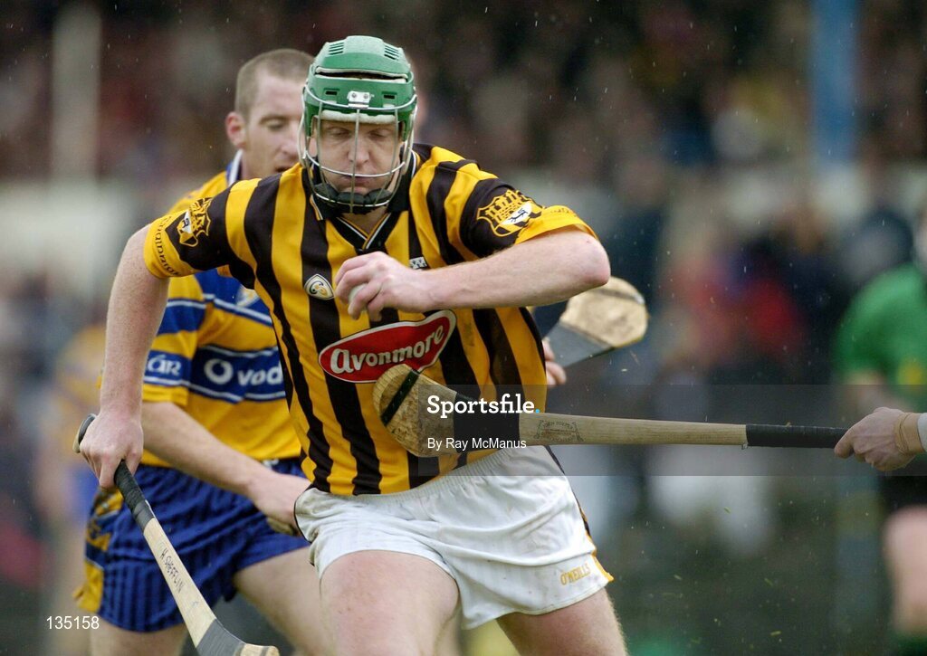 21 March 2004; Henry Shefflin, Kilkenny. Allianz Hurling League 2004, Division 1A, Round 4, Clare v Kilkenny, Cusack Park, Ennis, Co. Clare. Picture credit; Ray McManus / SPORTSFILE *EDI*