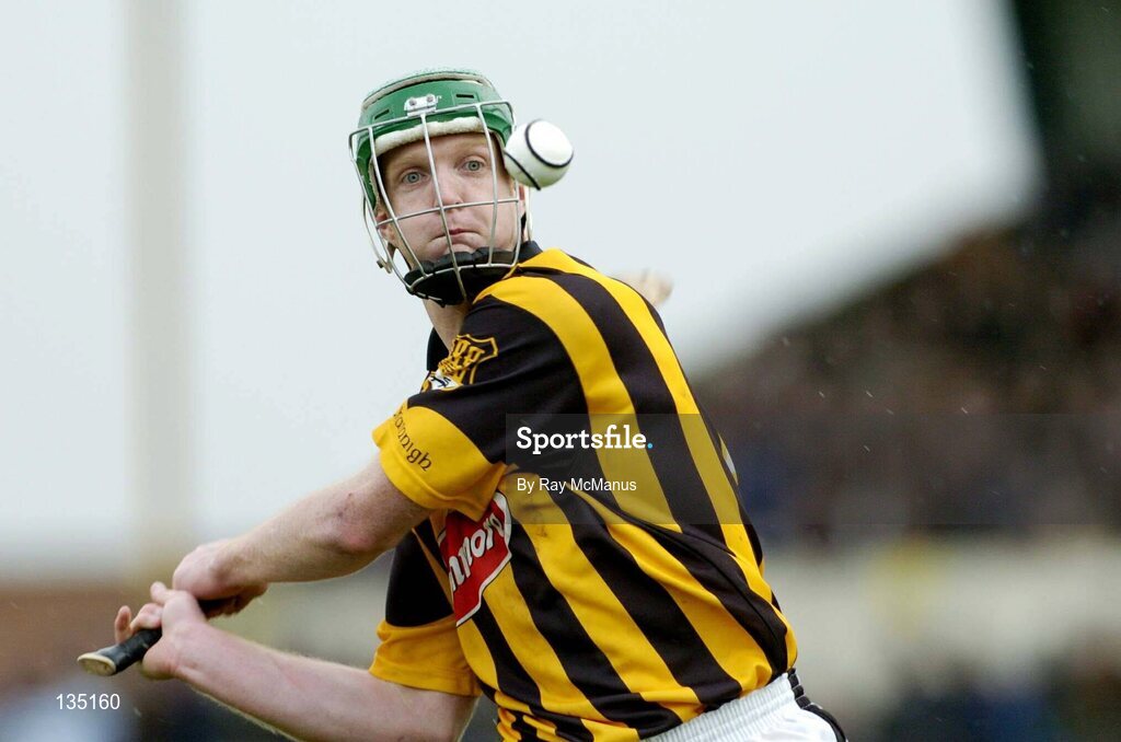 21 March 2004; Henry Shefflin, Kilkenny. Allianz Hurling League 2004, Division 1A, Round 4, Clare v Kilkenny, Cusack Park, Ennis, Co. Clare. Picture credit; Ray McManus / SPORTSFILE *EDI*