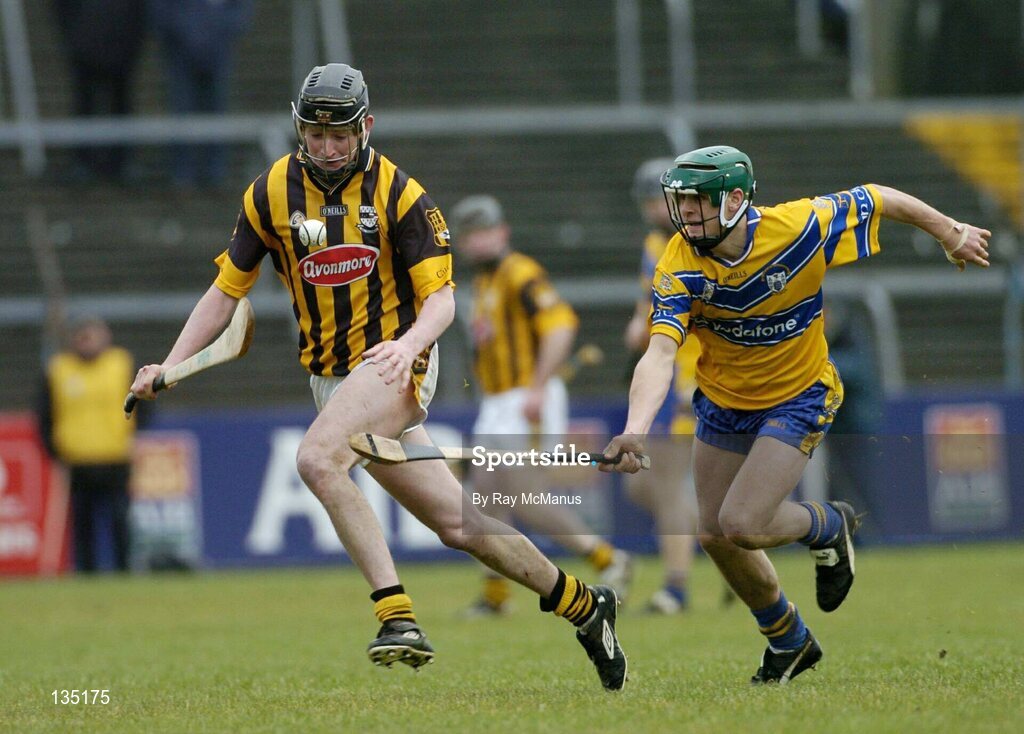 21 March 2004; Martin Comerford, Kilkenny, in action against Brian O'Connell, Clare. Allianz Hurling League 2004, Division 1A, Round 4, Clare v Kilkenny, Cusack Park, Ennis, Co. Clare. Picture credit; Ray McManus / SPORTSFILE *EDI*