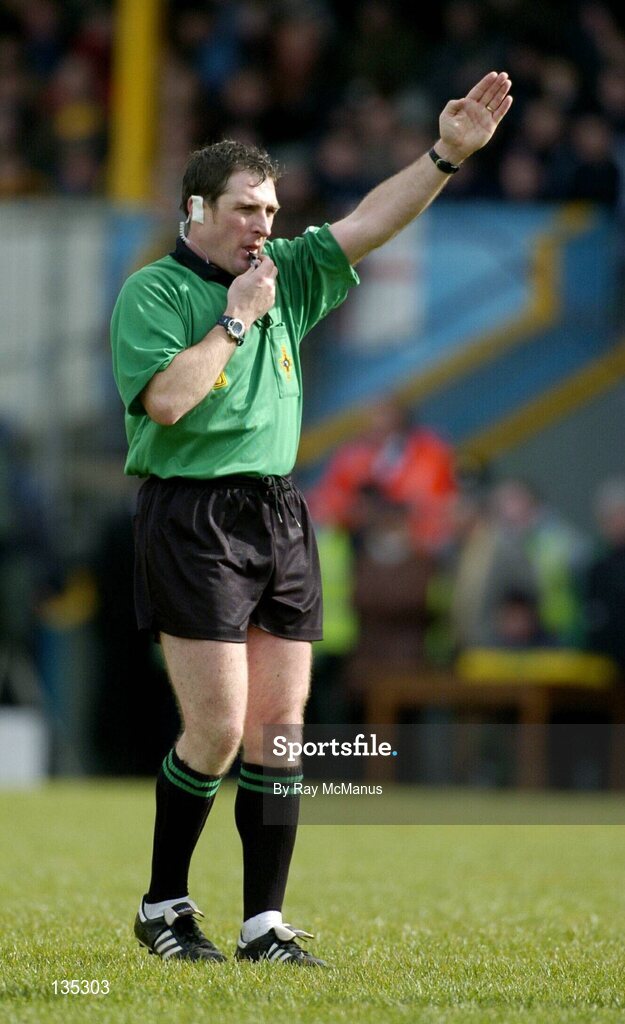 21 March 2004; Seamus Roche, referee, Tipperary. Allianz Hurling League 2004, Division 1A, Round 4, Clare v Kilkenny, Cusack Park, Ennis, Co. Clare. Picture credit; Ray McManus / SPORTSFILE *EDI*
