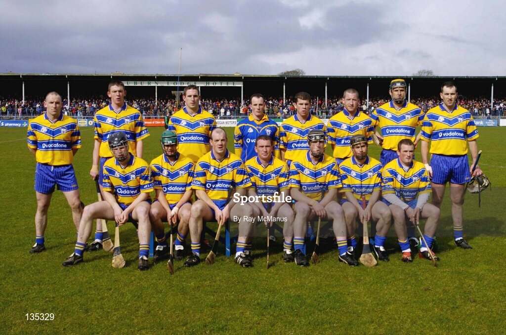 21 March 2004; The Clare team, back row, left to right, Colin Lynch, Diarmuid McMahon, Gerry Quinn, Ger O'Connell, Ger O'Grady, David Hoey, Tony Griffin and Sean McMahon. Front row, left to right, Frank Lohan, Brian O'Connell, Ollie Baker, Brian Quinn, Niall Gilligan, David Forde and Alan Markham. Allianz Hurling League 2004, Division 1A, Round 4, Clare v Kilkenny, Cusack Park, Ennis, Co. Clare. Picture credit; Ray McManus / SPORTSFILE