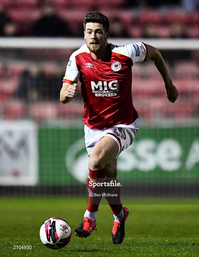 25 October 2021; Sam Bone of St Patrick's Athletic during the SSE Airtricity League Premier Division match between St Patrick's Athletic and Dundalk at Richmond Park in Dublin. Photo by Ben McShane/Sportsfile