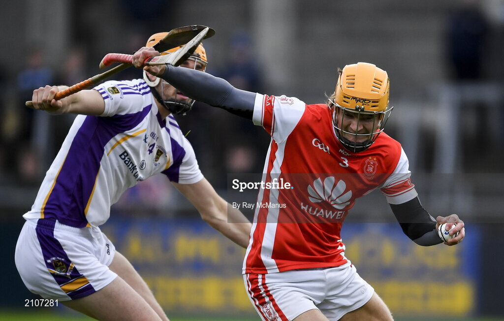 31 October 2021; Cian O'Callaghan of Cuala in action against Ronan Hayes of Kilmacud Crokes during the Go Ahead Dublin County Senior Club Hurling Championship Semi-Final match between Cuala and Kilmacud Crokes at Parnell Park in Dublin. Photo by Ray McManus/Sportsfile