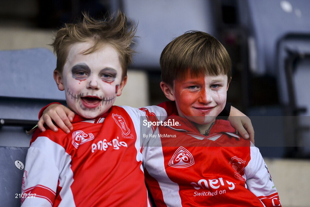 31 October 2021; Cuala supporters, Ollie, left, and Alex Hennessy, before the Go Ahead Dublin County Senior Club Hurling Championship Semi-Final match between Cuala and Kilmacud Crokes at Parnell Park in Dublin. Photo by Ray McManus/Sportsfile