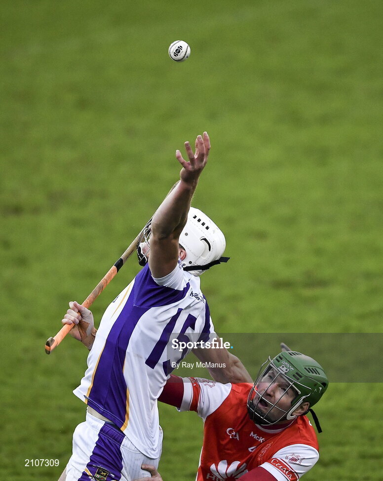 31 October 2021; Alex Considine of Kilmacud Crokes in action against Michael Conroy of Cuala during the Go Ahead Dublin County Senior Club Hurling Championship Semi-Final match between Cuala and Kilmacud Crokes at Parnell Park in Dublin. Photo by Ray McManus/Sportsfile