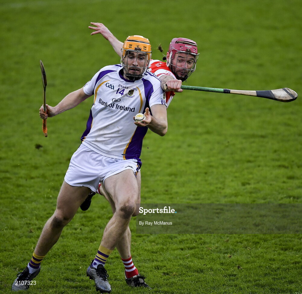 31 October 2021; Ronan Hayes of Kilmacud Crokes in action against Colm O'Farrell of Cuala during the Go Ahead Dublin County Senior Club Hurling Championship Semi-Final match between Cuala and Kilmacud Crokes at Parnell Park in Dublin. Photo by Ray McManus/Sportsfile