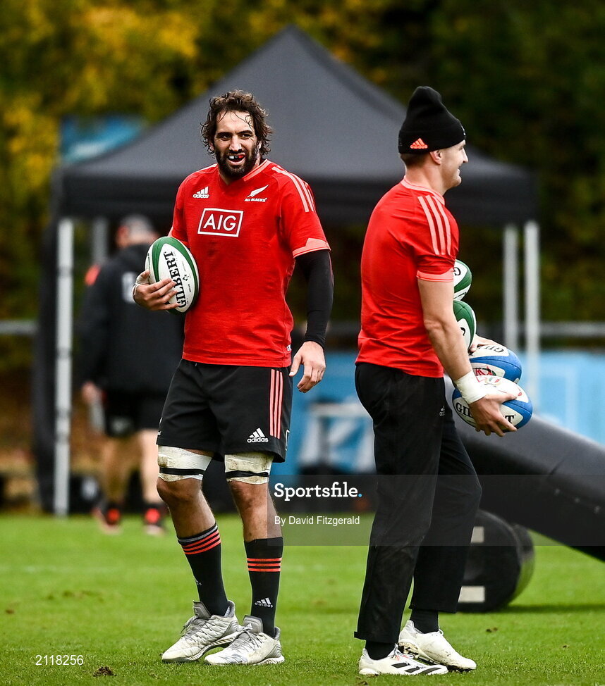 9 November 2021; Sam Whitelock, left, and Jordie Barrett during New Zealand All Blacks rugby squad training at UCD Bowl in Dublin. Photo by David Fitzgerald/Sportsfile