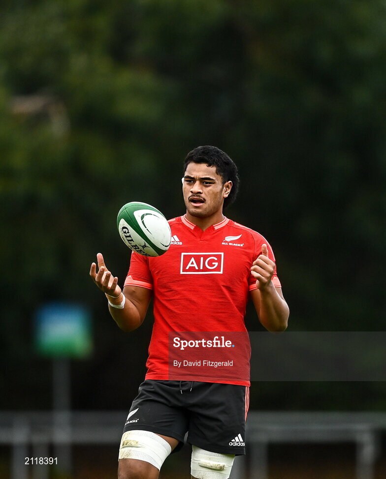 9 November 2021; Tupou Vaa'i during New Zealand All Blacks rugby squad training at UCD Bowl in Dublin. Photo by David Fitzgerald/Sportsfile