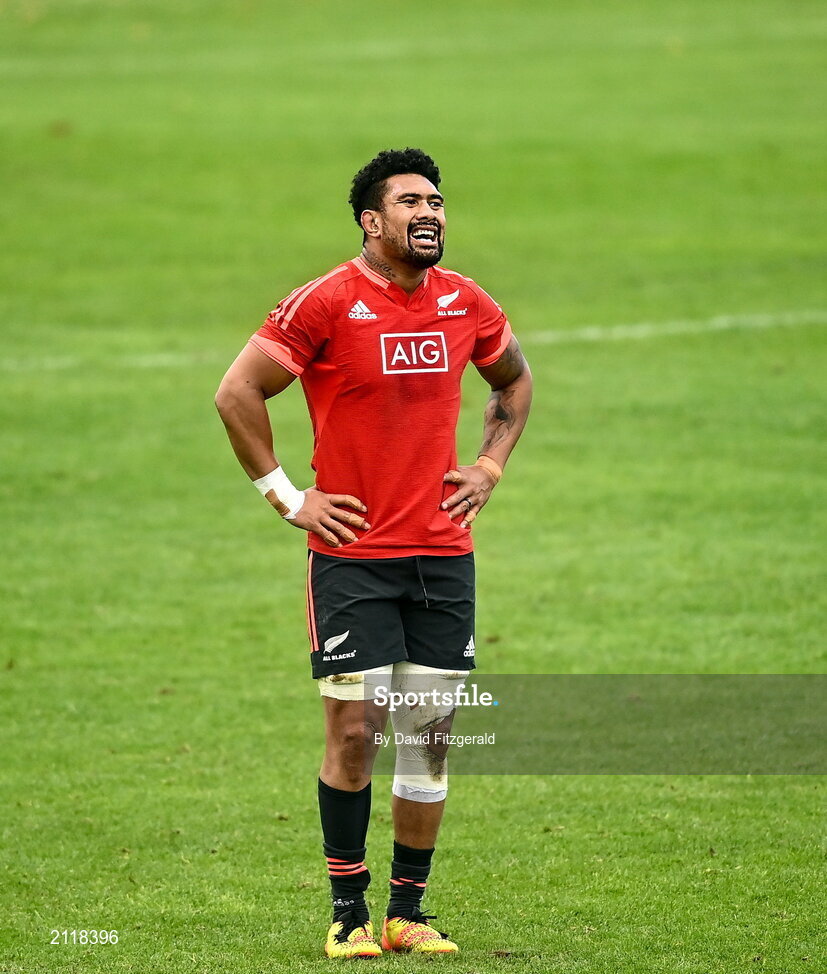 9 November 2021; Ardie Savea during New Zealand All Blacks rugby squad training at UCD Bowl in Dublin. Photo by David Fitzgerald/Sportsfile