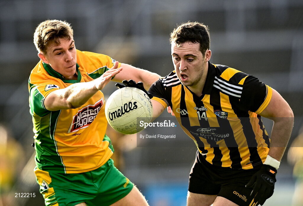 14 November 2021; Eoin Finnerty of Mountbellew Moylough in action against Dylan McHugh of Corofin during the Galway County Senior Club Football Championship Final match between Corofin and Mountbellew / Moylough at Pearse Stadium in Galway. Photo by David Fitzgerald/Sportsfile