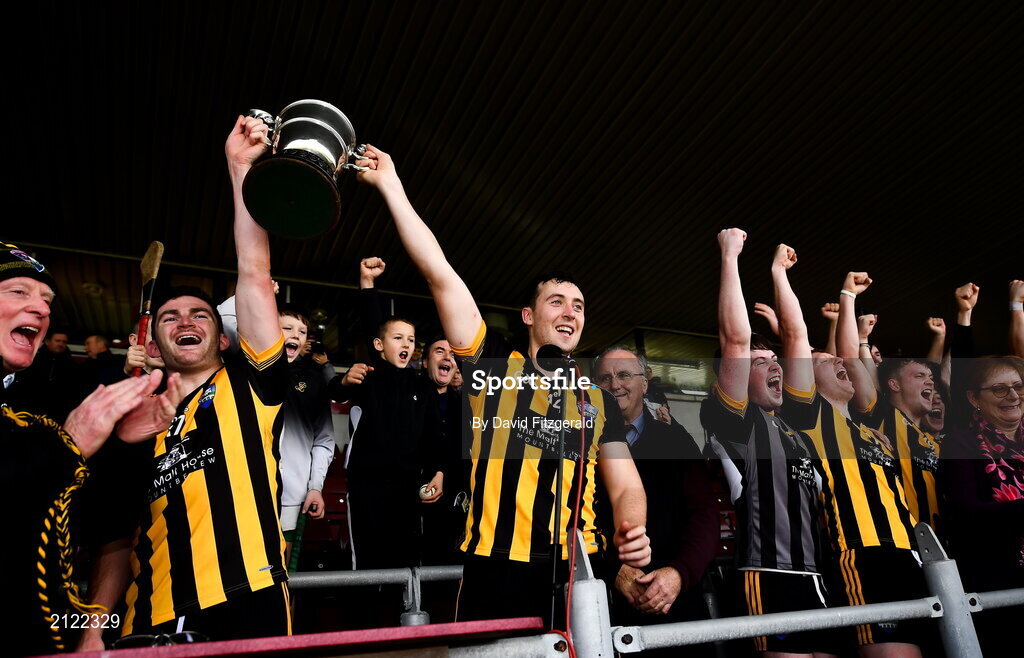 14 November 2021; Mountbellew Moylough joint captains Aaron McHugh, left, and Eoin Finnerty lift the cup after the Galway County Senior Club Football Championship Final match between Corofin and Mountbellew / Moylough at Pearse Stadium in Galway. Photo by David Fitzgerald/Sportsfile